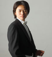 松井慶太（指揮）